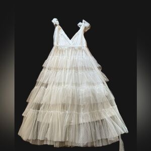 ARULA White Layered Wedding Dress